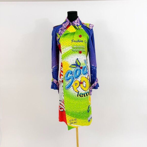 RARE MOSCHINO RUNWAY 2015 POP ART BOTTLE CAP TRENCH COAT MULTI COLOR WITH BUTTON - Picture 4 of 14